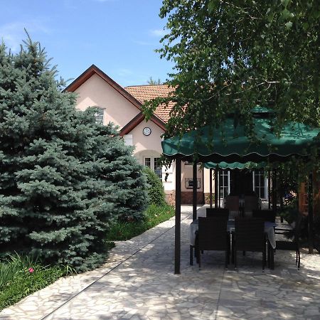 Astoria Garden Ξενοδοχείο Μπισκέκ Εξωτερικό φωτογραφία