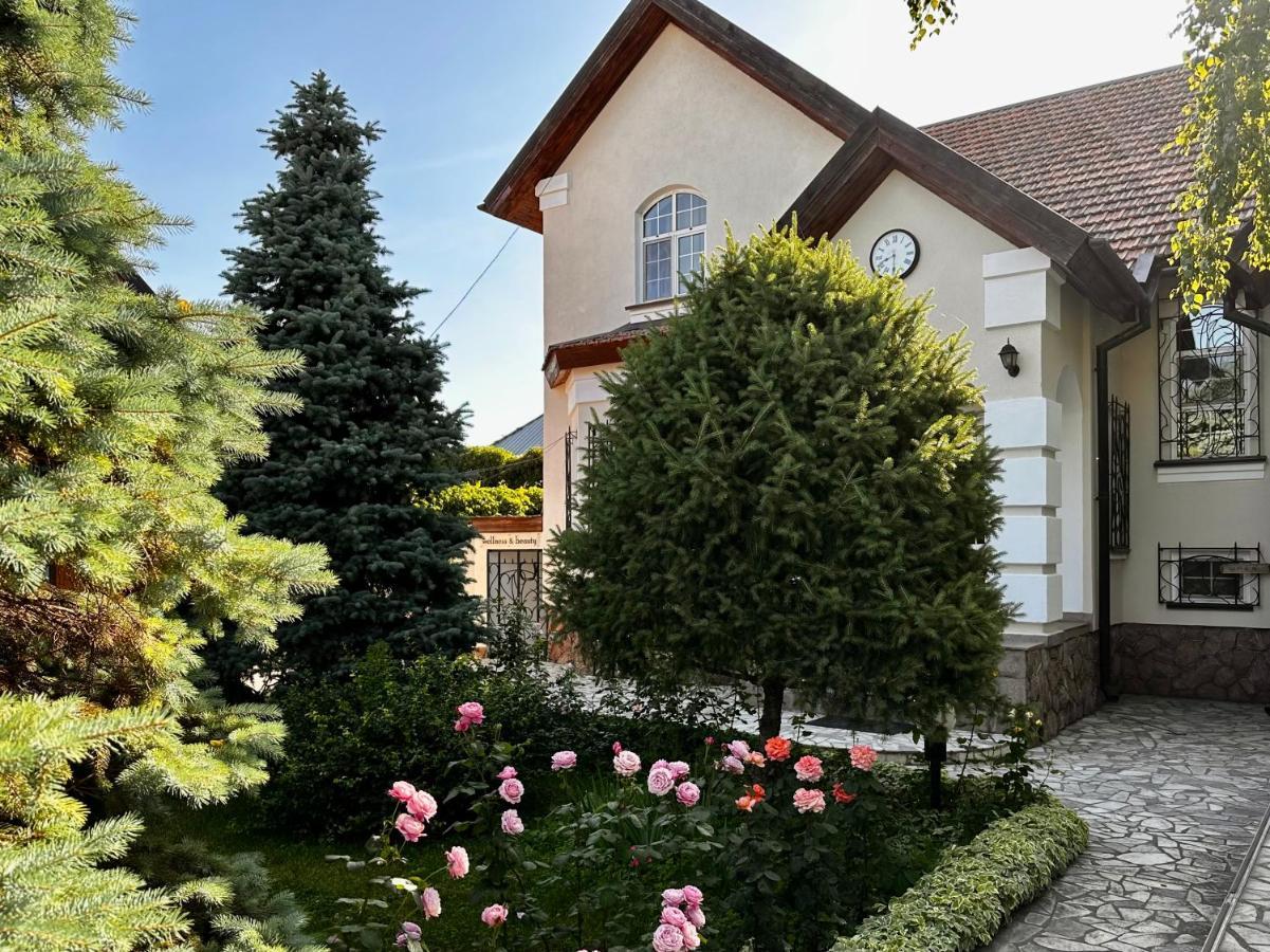 Astoria Garden Ξενοδοχείο Μπισκέκ Εξωτερικό φωτογραφία