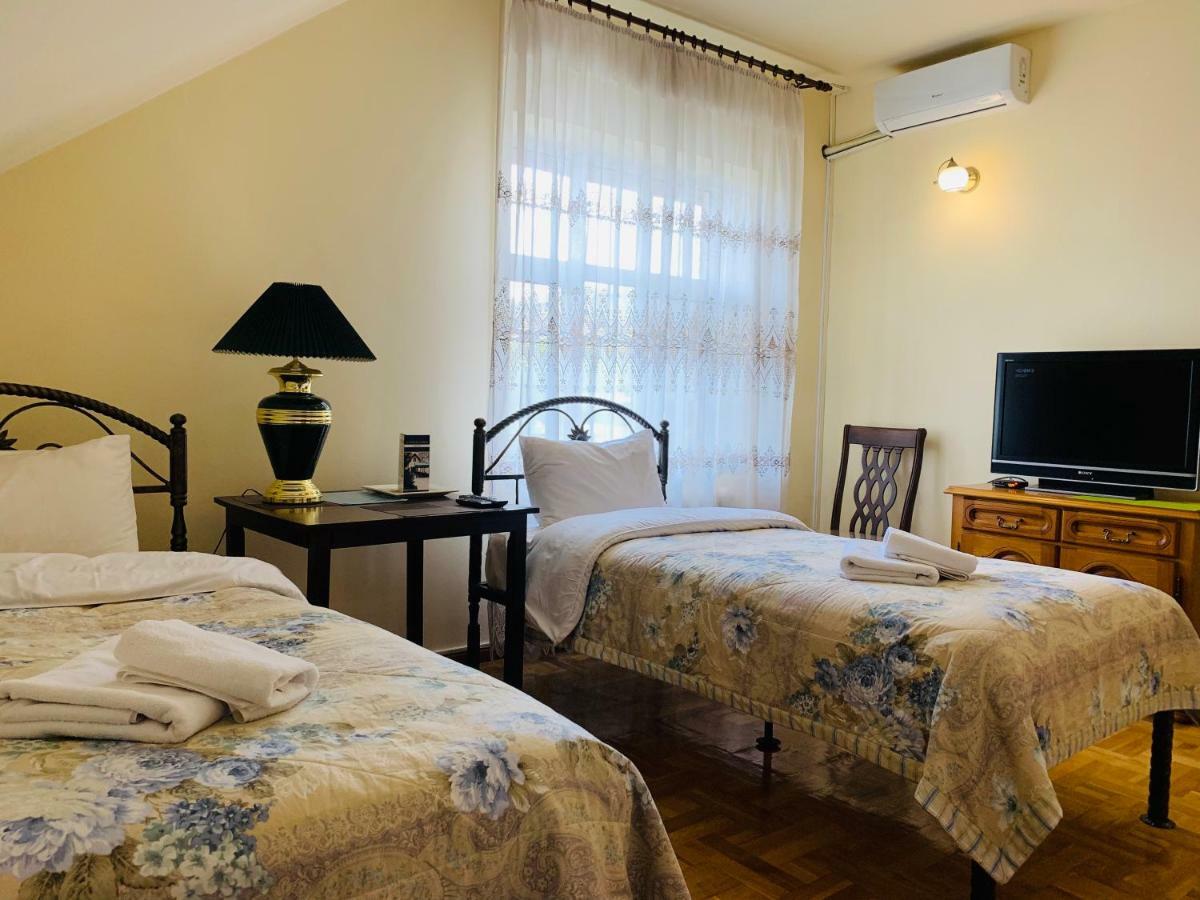 Astoria Garden Ξενοδοχείο Μπισκέκ Εξωτερικό φωτογραφία