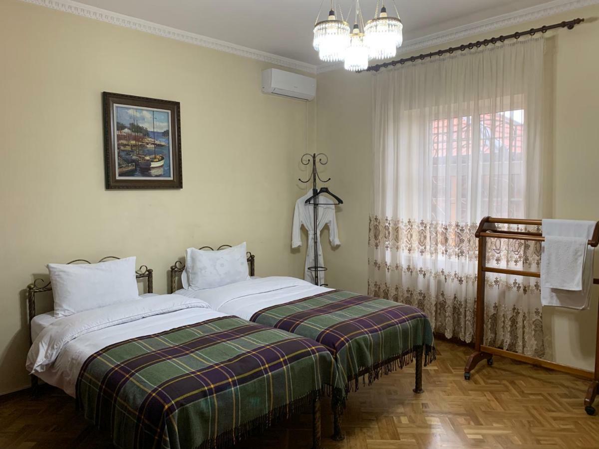 Astoria Garden Ξενοδοχείο Μπισκέκ Εξωτερικό φωτογραφία